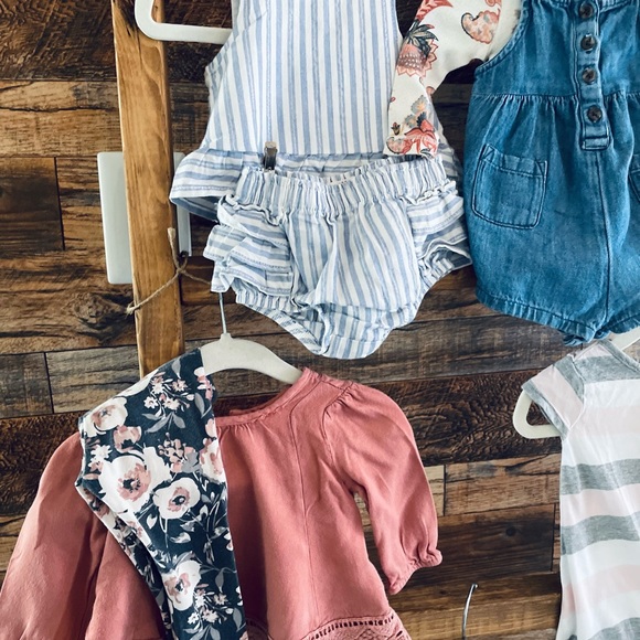 Baby girl bundle - Picture 3 of 5